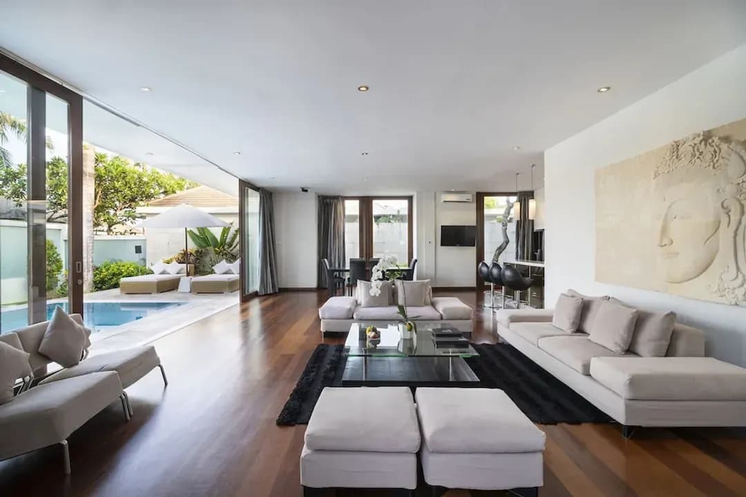 발리 주-C151 스마트 빌라 세미냑에서