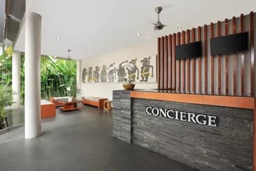 Concierge desk
