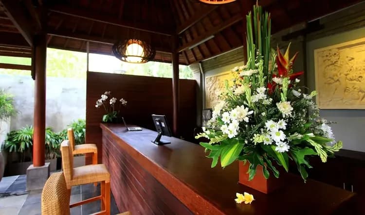 Check-in/check-out kiosk