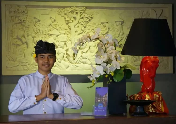 Check-in/check-out kiosk