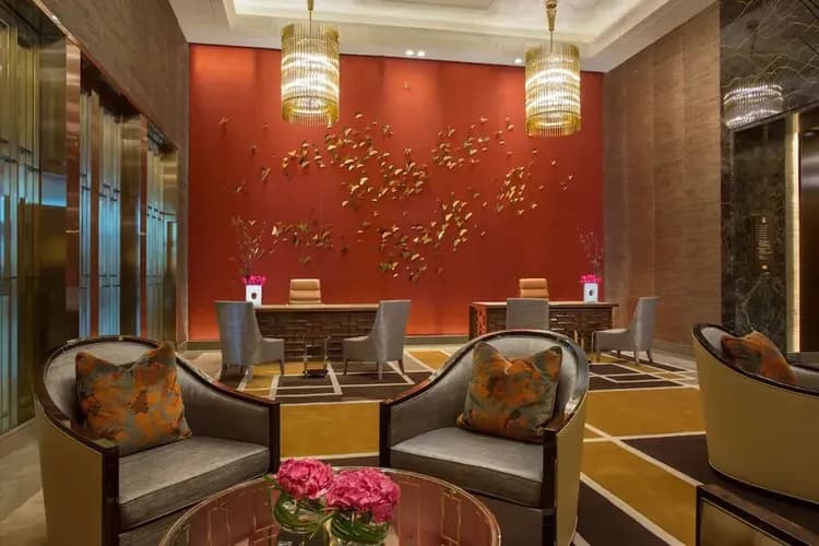 Lobby lounge