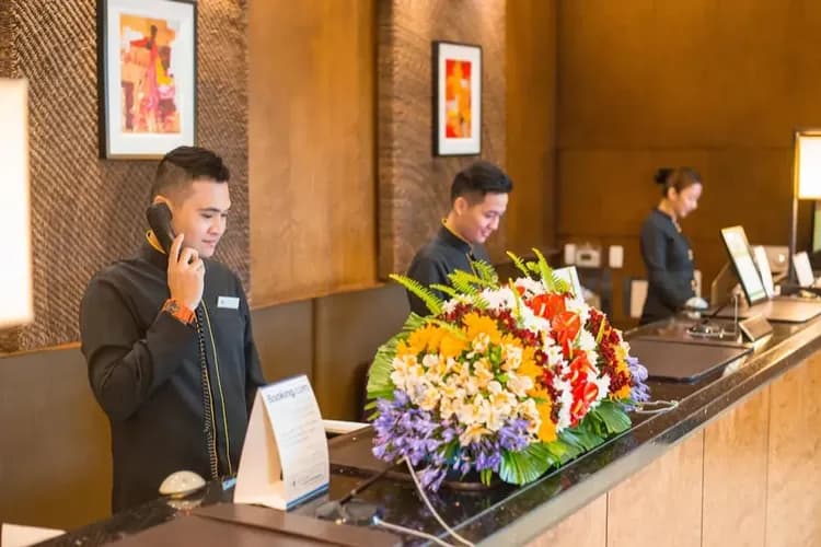Concierge desk