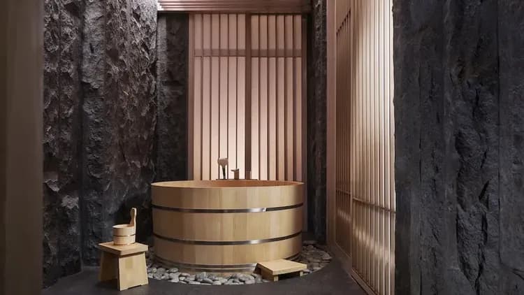 Deep soaking bathtub