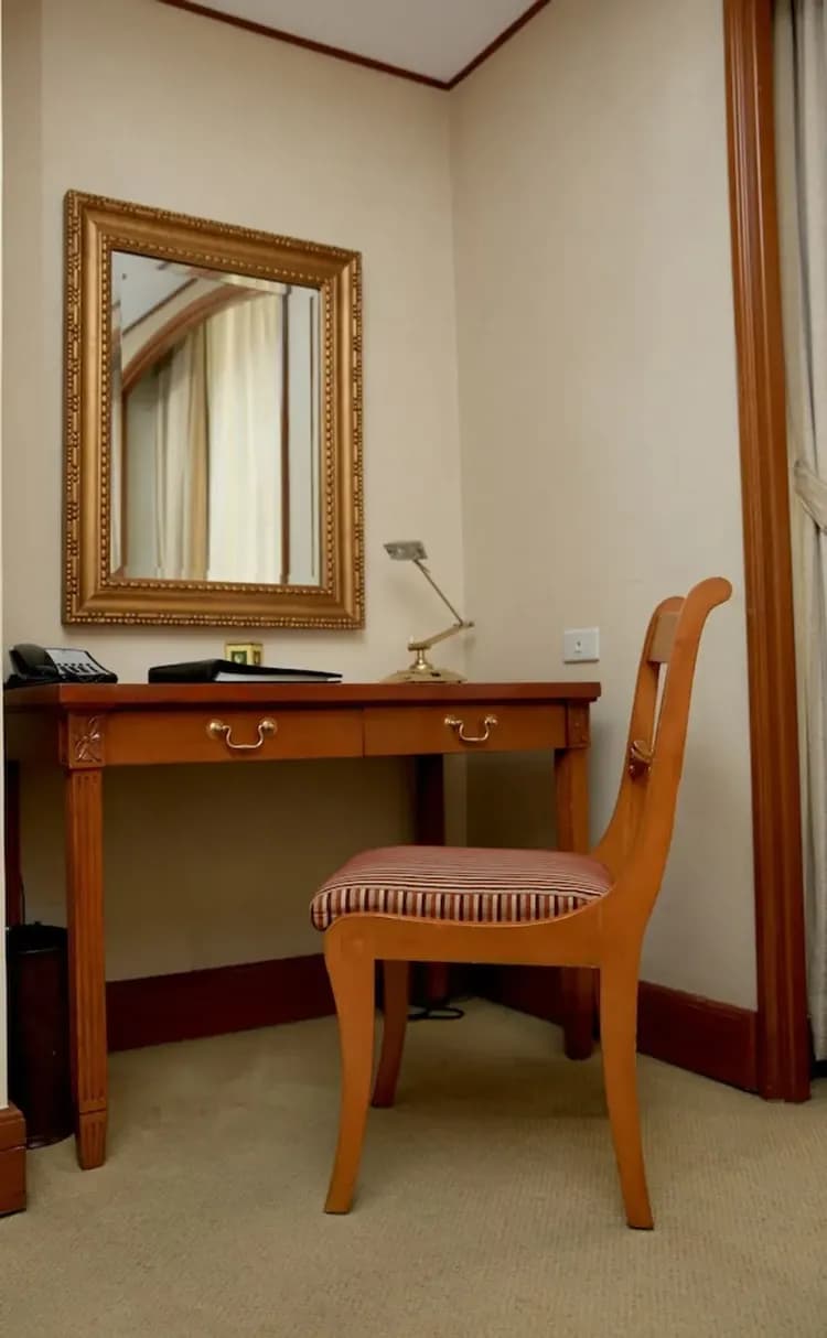 In-room business center