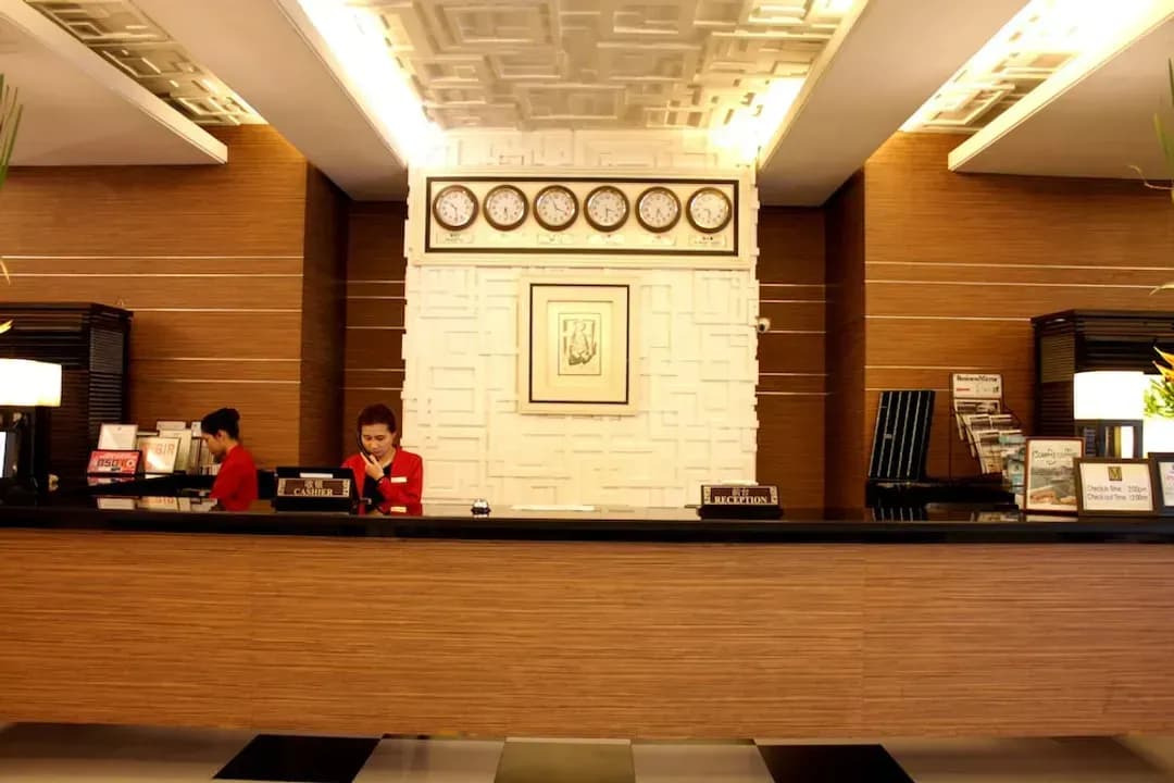 Metro Manila-Manila Grand Opera Hotel