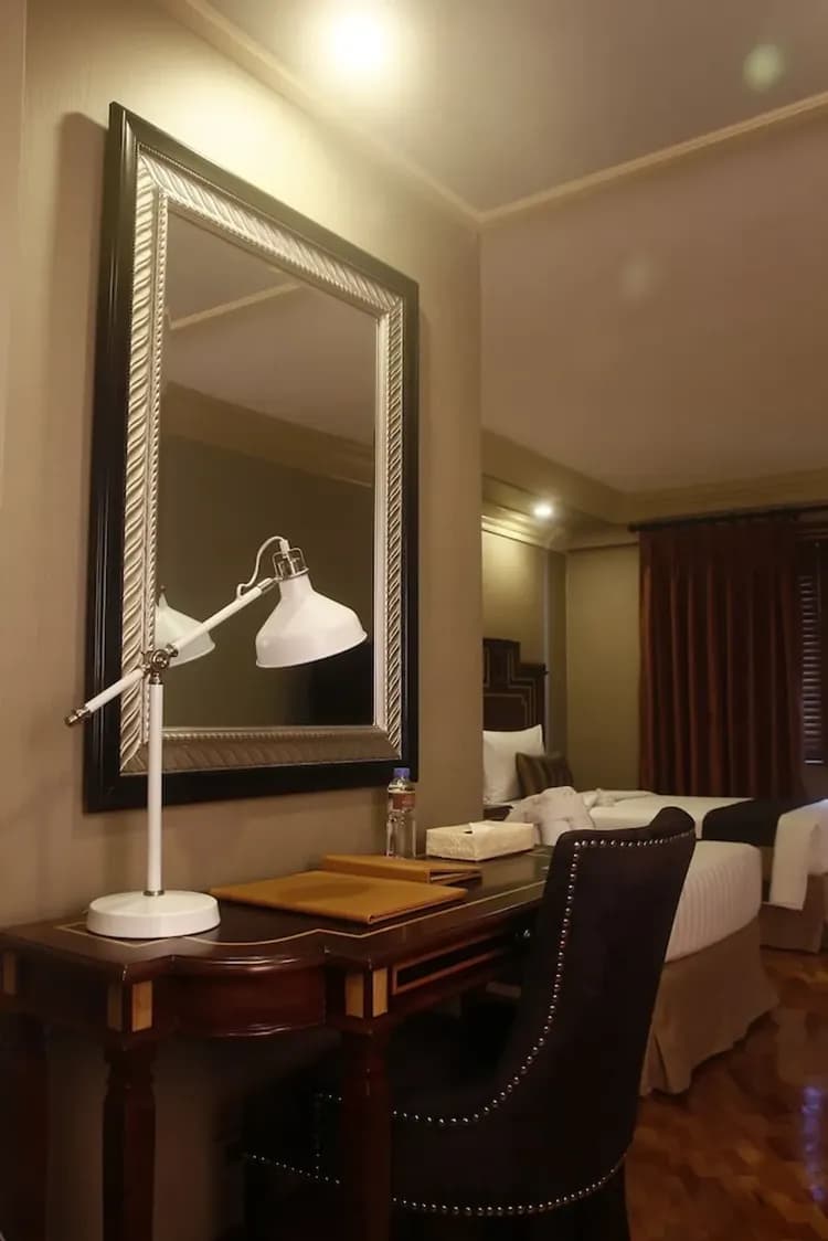 In-room business center