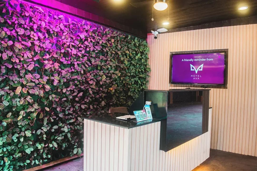 메트로 마닐라-호텔 아바 말라테, 마닐라