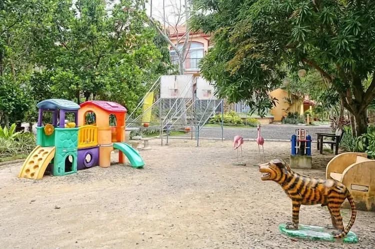 Children's play area - outdoor