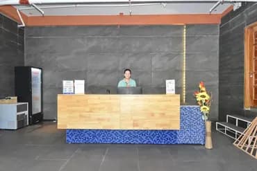 Concierge desk