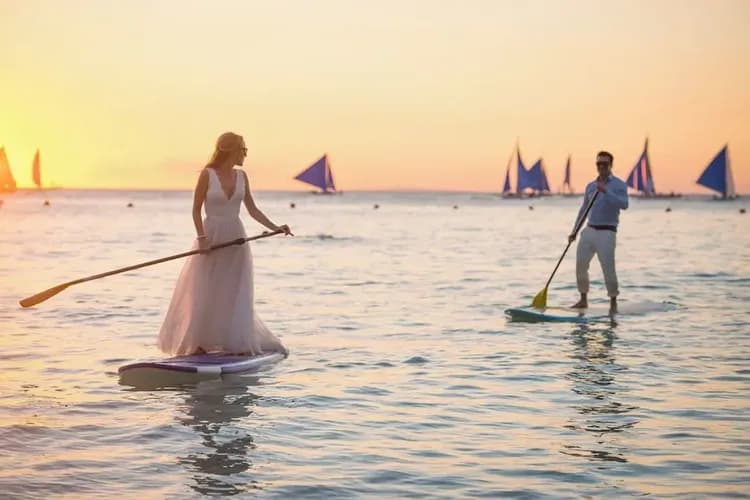 Surfing/boogie boarding