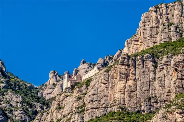 【新春精選特選西班牙旅遊】雙主城連泊、景觀纜車、風車村、高速火車10日-7