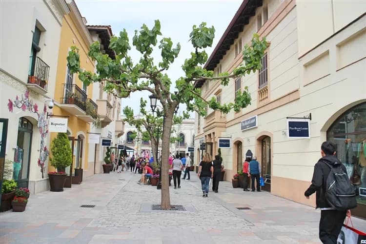 【新春精選特選西班牙旅遊】雙主城連泊、景觀纜車、風車村、高速火車10日-5