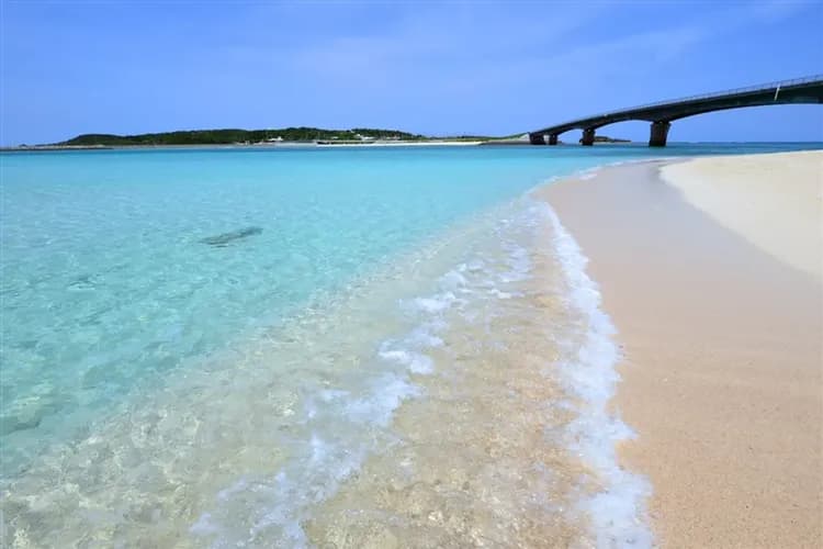 【沖繩旅遊5日】湛藍古宇利、美麗海水族館、琉球王朝、波上宮祈福、瀨長島陽光、贈單軌電車劵