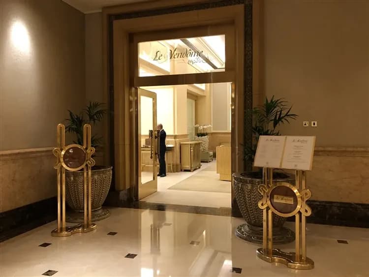 旅展折3000│經典希臘vs杜拜旅遊│聖托里尼連泊‧神話雅典‧愛琴海三小島‧繁華杜拜‧酋長皇宮‧中段飛機‧七晚五星10日-12