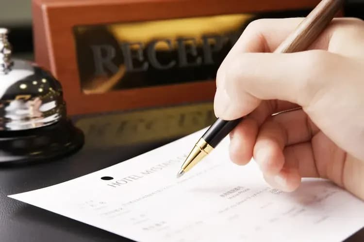 Check-in/check-out kiosk