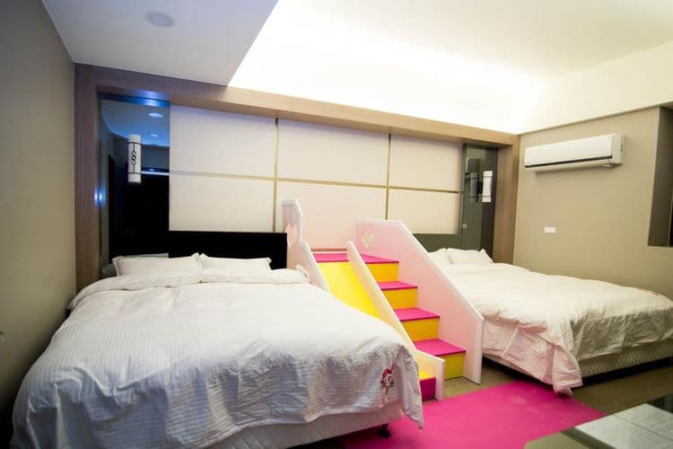 302羅薇親子四人房