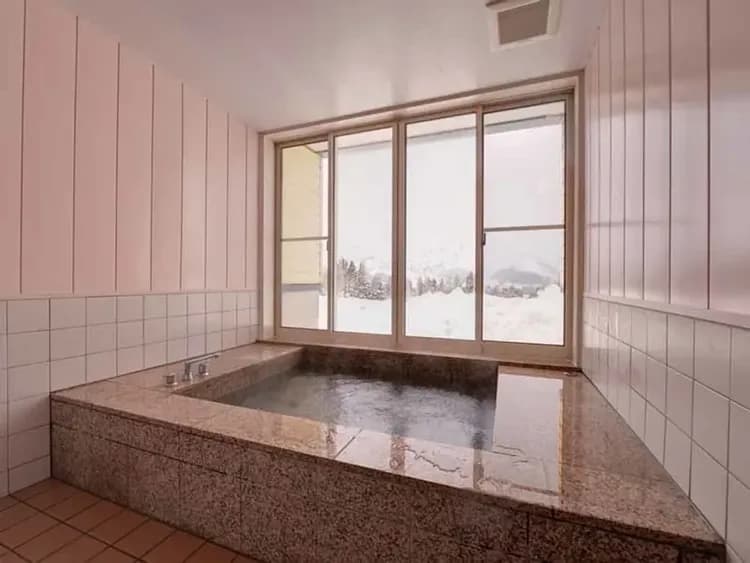 Indoor spa tub