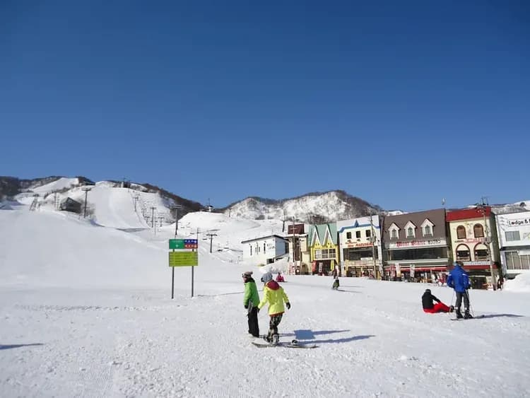 Snow and ski sports