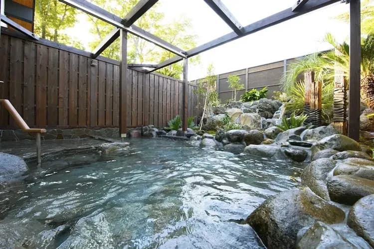 Natural pool