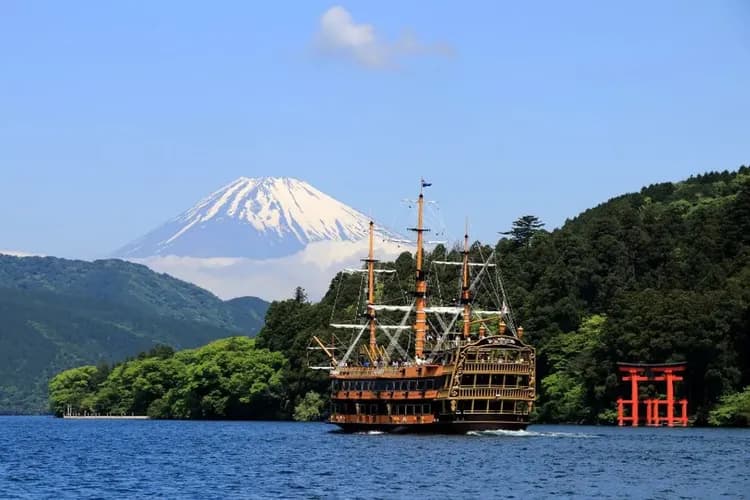 【東京輕鬆遊5日】迪士尼雙樂園、富士忍野八海、箱根大涌谷、蘆之湖海盜船