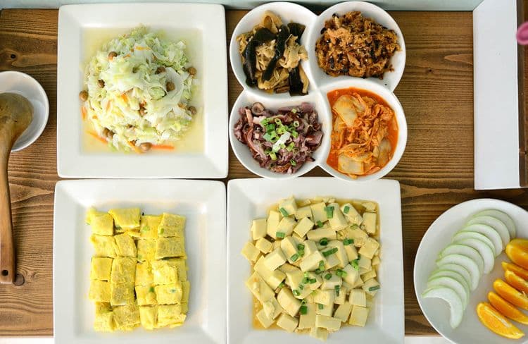 自助中式或西式早餐