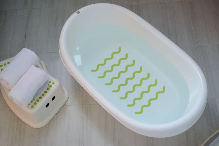 每間客房均提供嬰兒澡盆及便盆