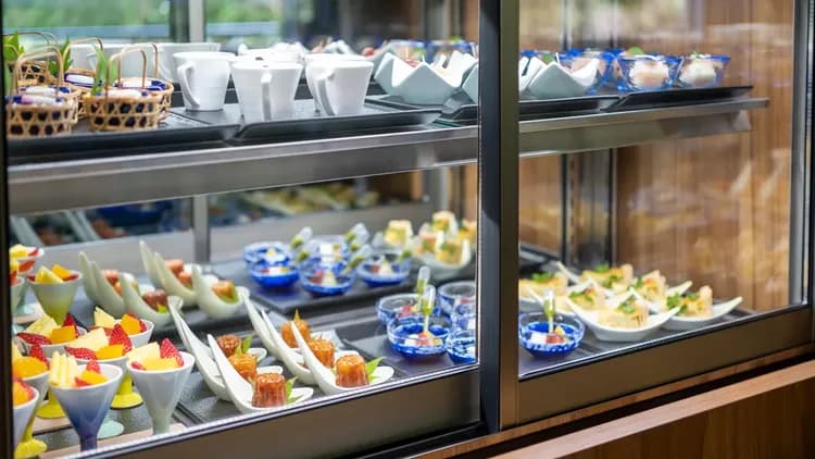 URARI武雄 露天花園SPA渡假村｜池之內池旁/近武雄神社-18