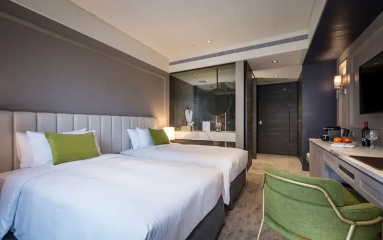 Selected Hotels -Park lees Hotel Twin Room
