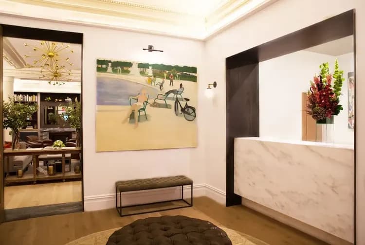 Check-in/check-out kiosk