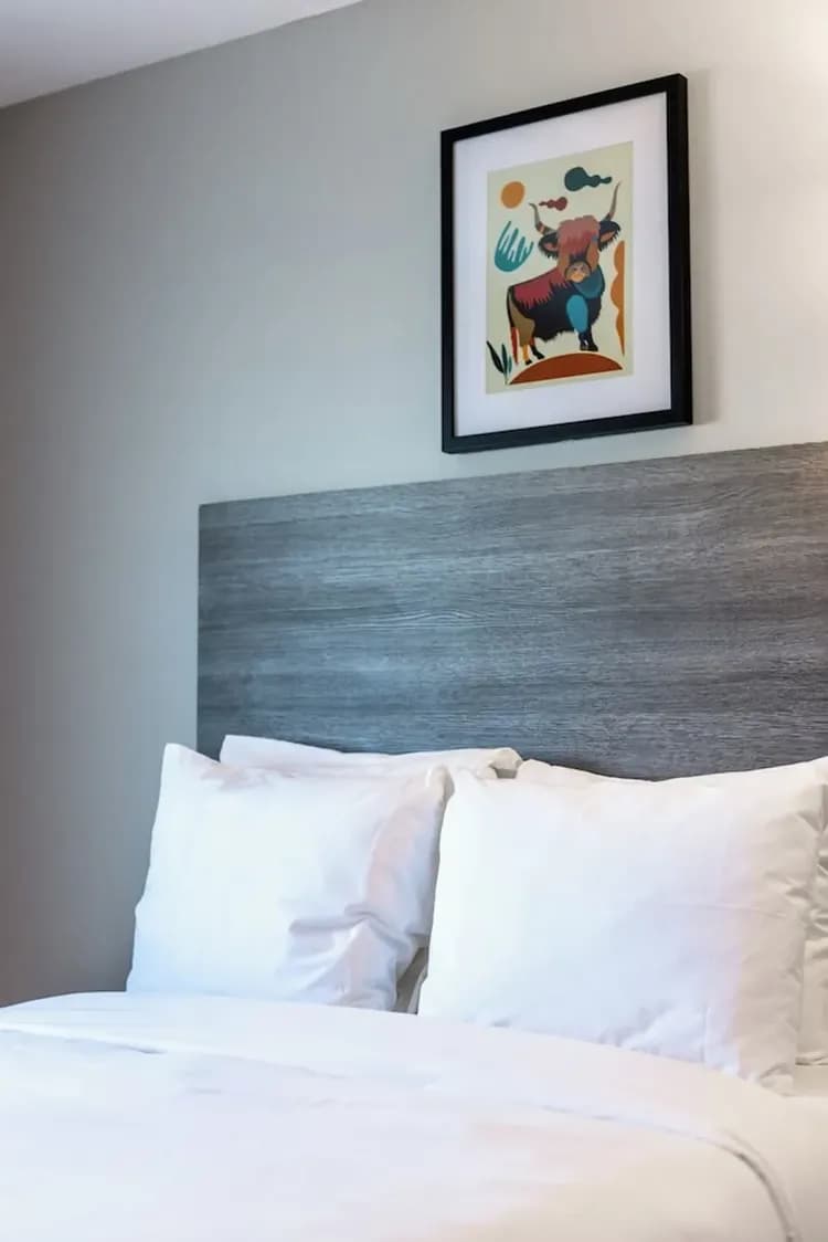 Deep soaking bathtub