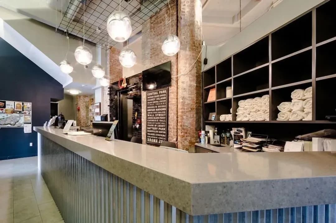 뉴욕 씨띠-Q4 Hotel & Hostel