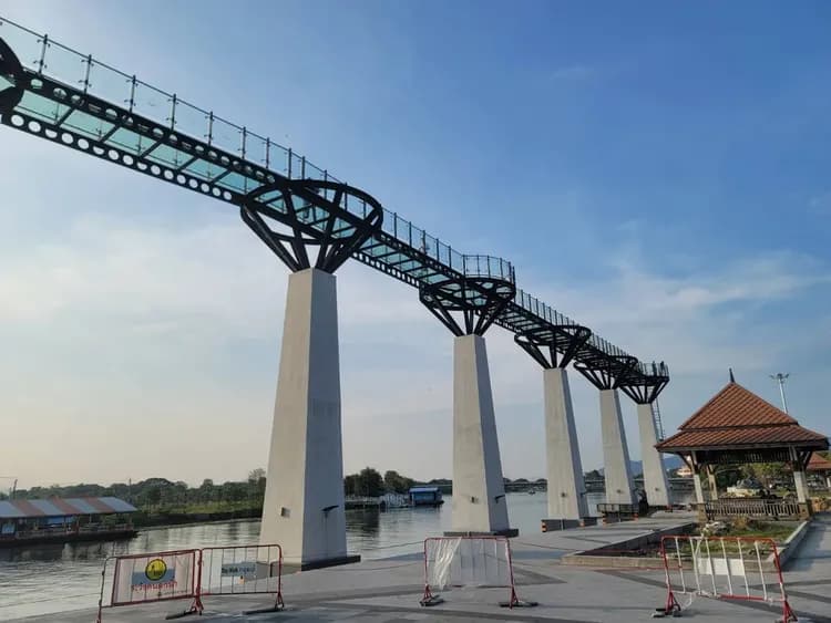 【旅展優惠泰國】桂河天空步道、北碧賽福瑞長頸鹿、粉紅三頭象神、鄭王廟、舒活SPA、嘟嘟車遊古城、喬德夜市、6日