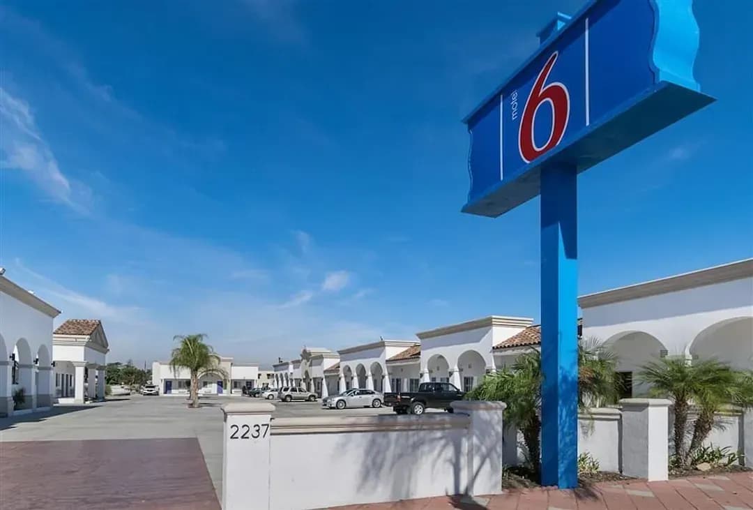 Los Angeles County-Motel 6 Lomita, CA