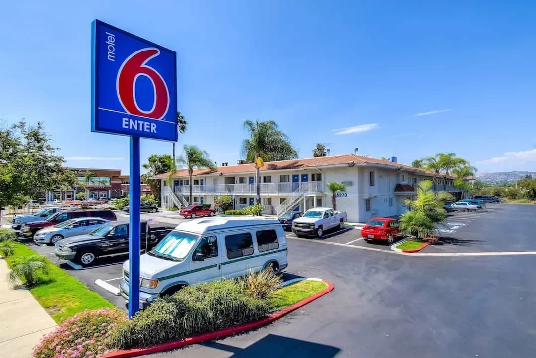 Los Angeles County-Motel 6 Rowland Heights, CA - Los Angeles - Pomona