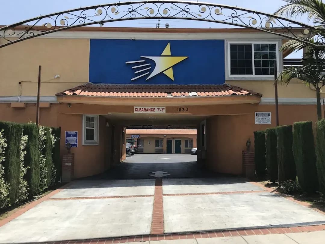 ロサンゼルス郡-スターライト イン ラ ブレア