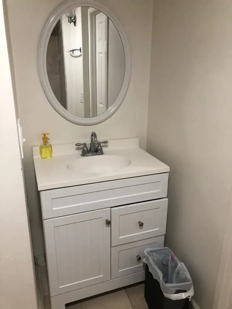 Bathroom sink