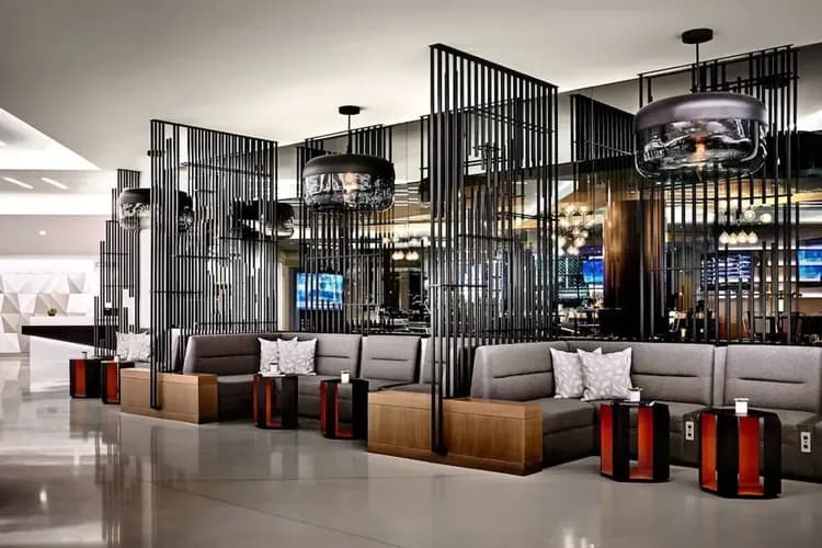 Lobby lounge