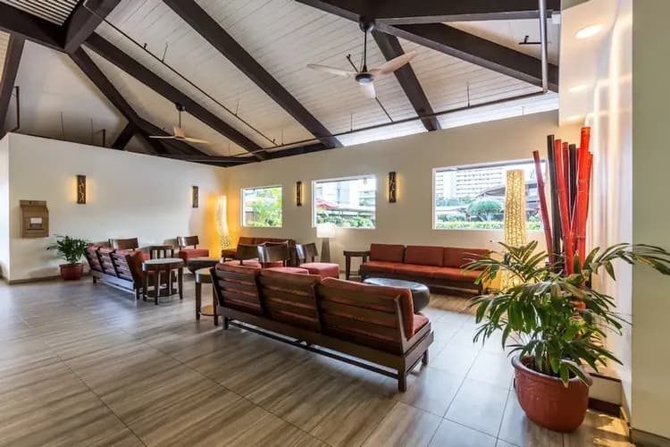 Lobby lounge