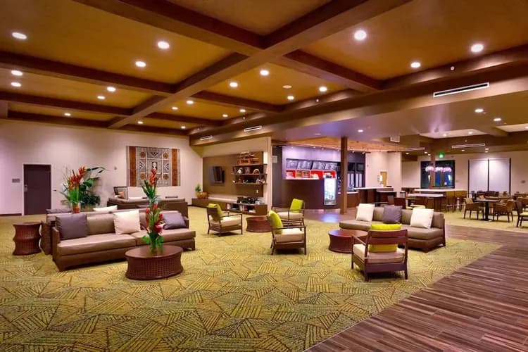 Lobby lounge