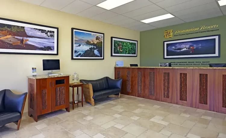 Check-in/check-out kiosk