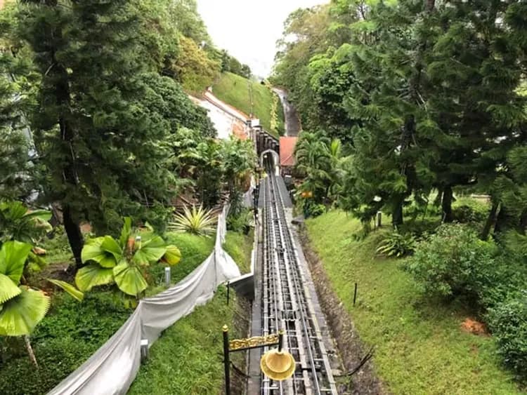 【檳城輕旅行4日】升旗山纜車、十八丁紅樹林、喬治城魔鏡、三輪車遊古城