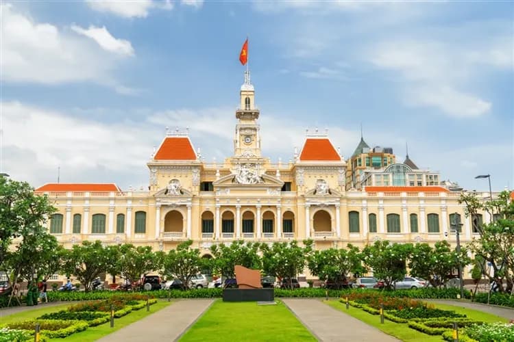 越南旅遊｜【胡志明五星5日】胡志明漫遊、夜遊西貢河、美托湄公河生態、美奈ＡＴＶ吉普車遊紅白沙丘(含簽證)-13