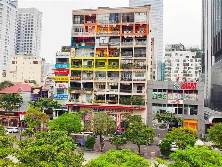 越南旅遊｜【胡志明五星5日】胡志明漫遊、夜遊西貢河、美托湄公河生態、美奈ＡＴＶ吉普車遊紅白沙丘(含簽證)-12