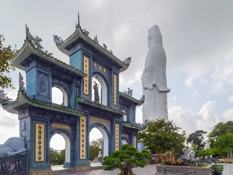 【越南旅遊 峴港小資5日】巴拿山纜車佛手橋、迦南島竹桶船、會安燈籠古鎮、粉紅教堂、含簽證-6