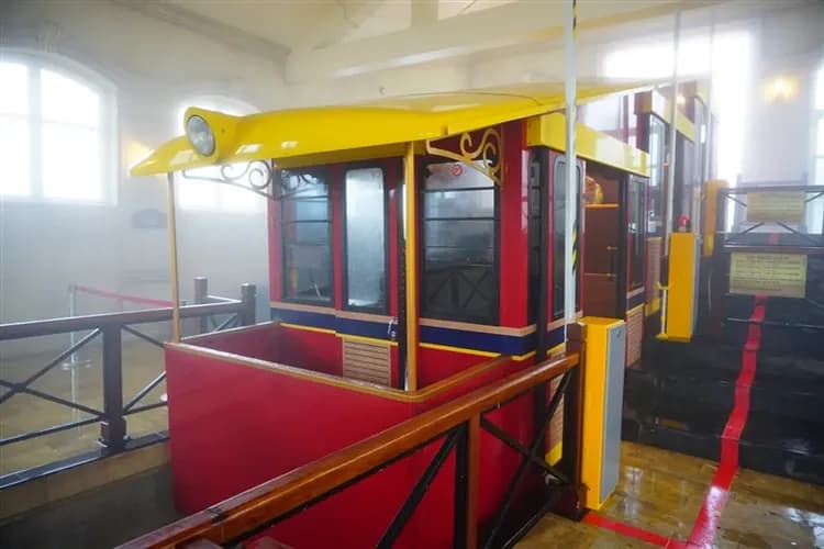 【中越峴港】巴拿山纜車、黃金佛手橋、魅力峴港秀、會安古城、越式洗頭體驗、蝦兵蟹將螃蟹吃到飽、無購物、五日、台中出發、含稅簽-8