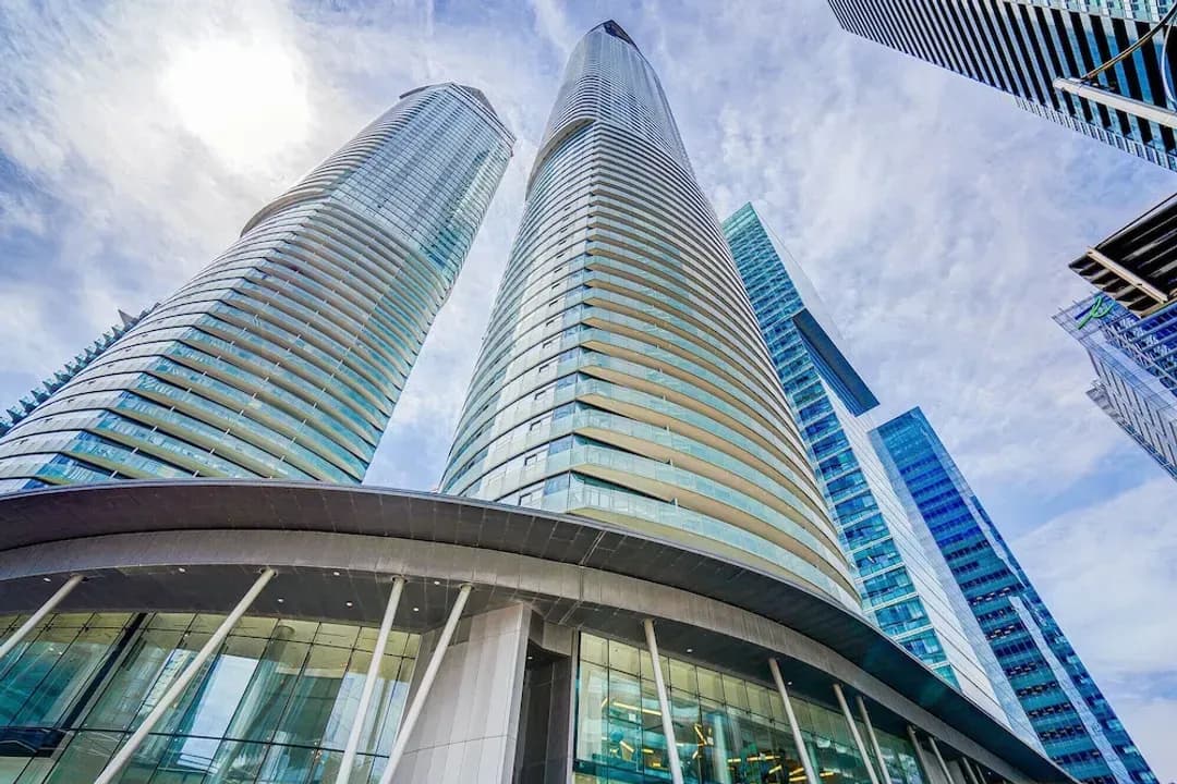 オンタリオ州-スカイツリー・モダン・スイーツ