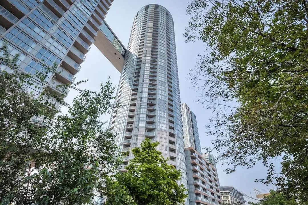 オンタリオ州-RSブティックスイーツ - シティプレイス