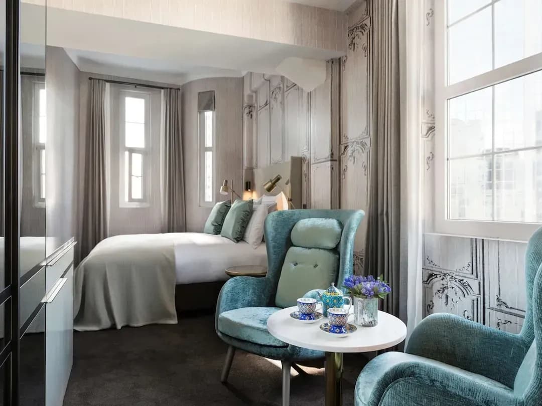 오클랜드 지구-페이블 오클랜드, 엠갤러리