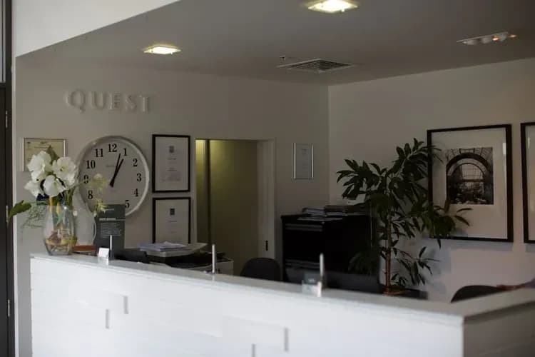 Check-in/check-out kiosk