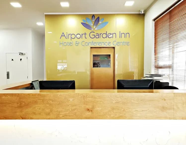 Check-in/check-out kiosk